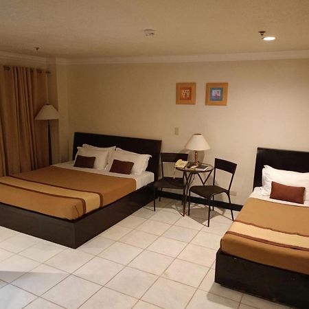 Hotel Tavern Surigao Εξωτερικό φωτογραφία