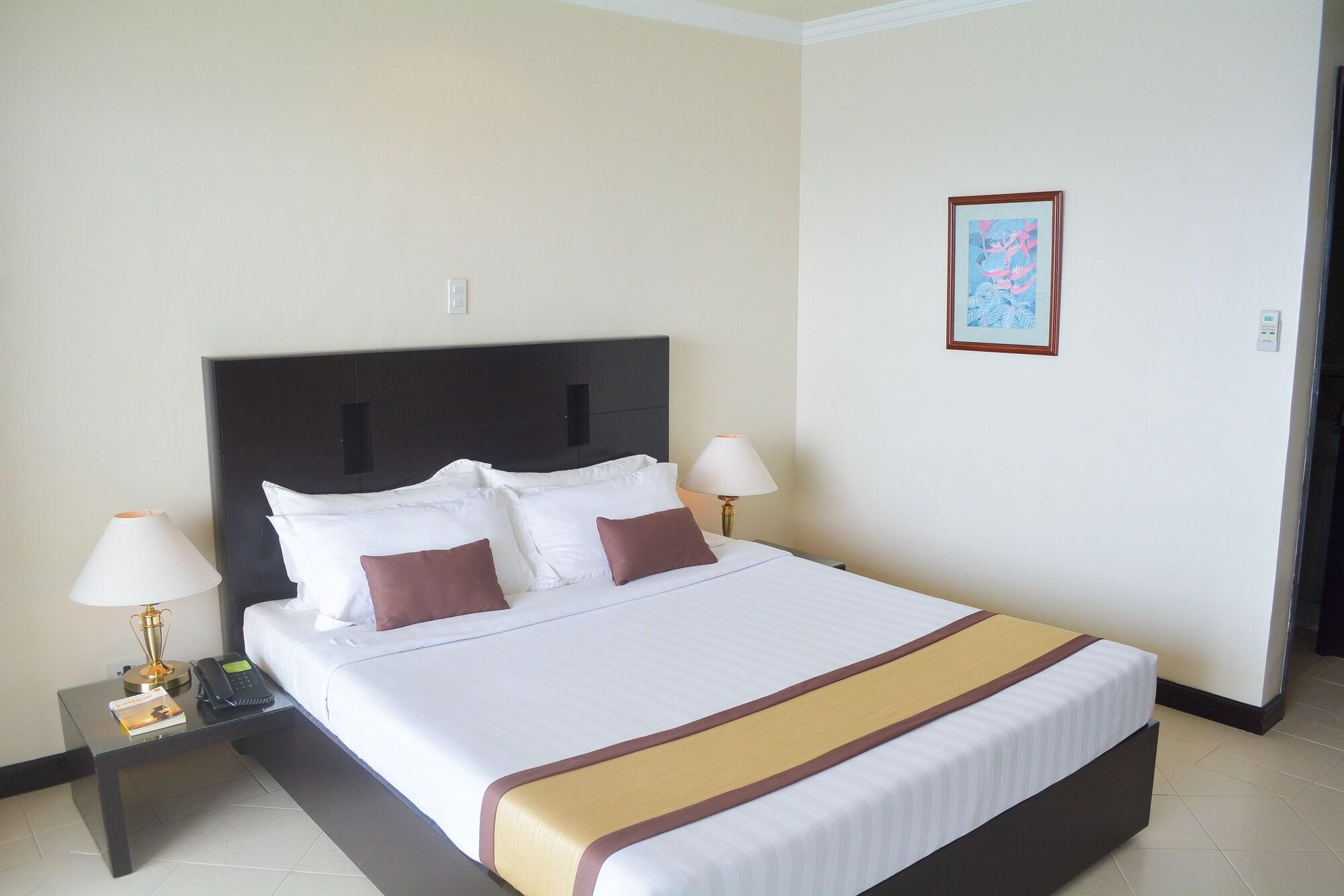 Hotel Tavern Surigao Εξωτερικό φωτογραφία